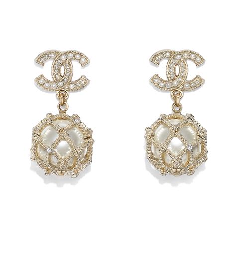 chanel ohrringe perlen|Chanel earrings official site.